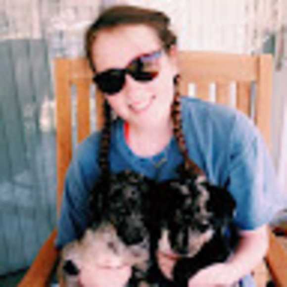 Meet your Posher, Juliana - Picture 1 of 1